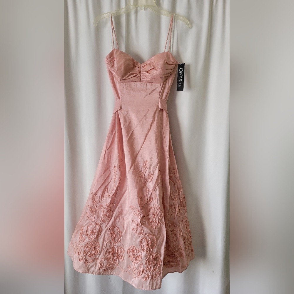ONYX Nite Pink Taffeta Floral Embroidered Party Dress Size 8